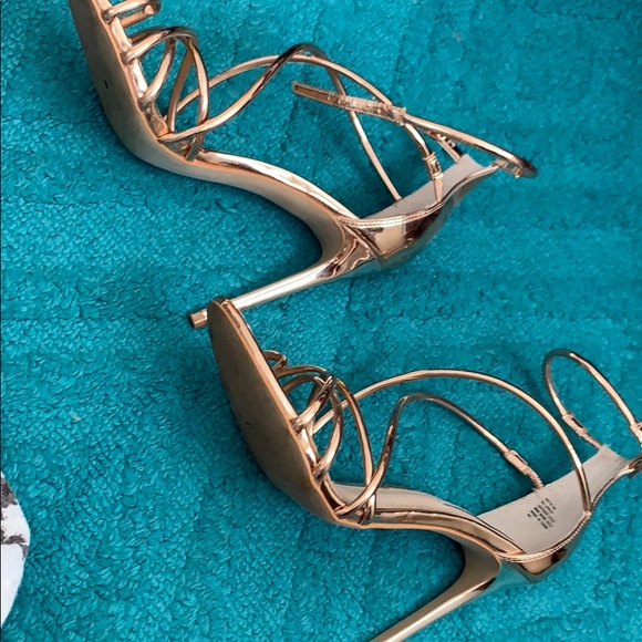 Heels - Picture 2 of 4